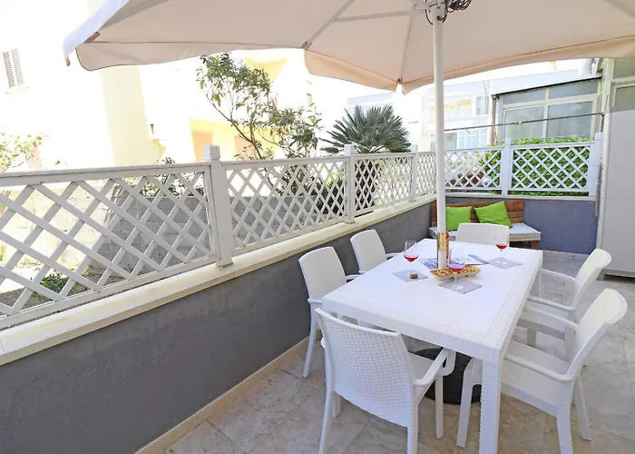 Luisa A Отранто